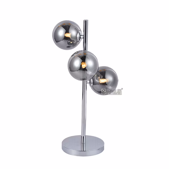 Einfache schmiedeeiserne Innenhof hochwertige Windlampe gehärtetes Glas Ornament Modell Zimmer Terrasse Kaffee Bar Buch Bar Homestay weiche Dekoration